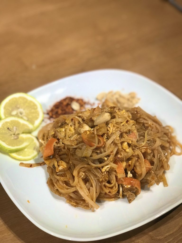 Pad Thai, Uzak Doğu